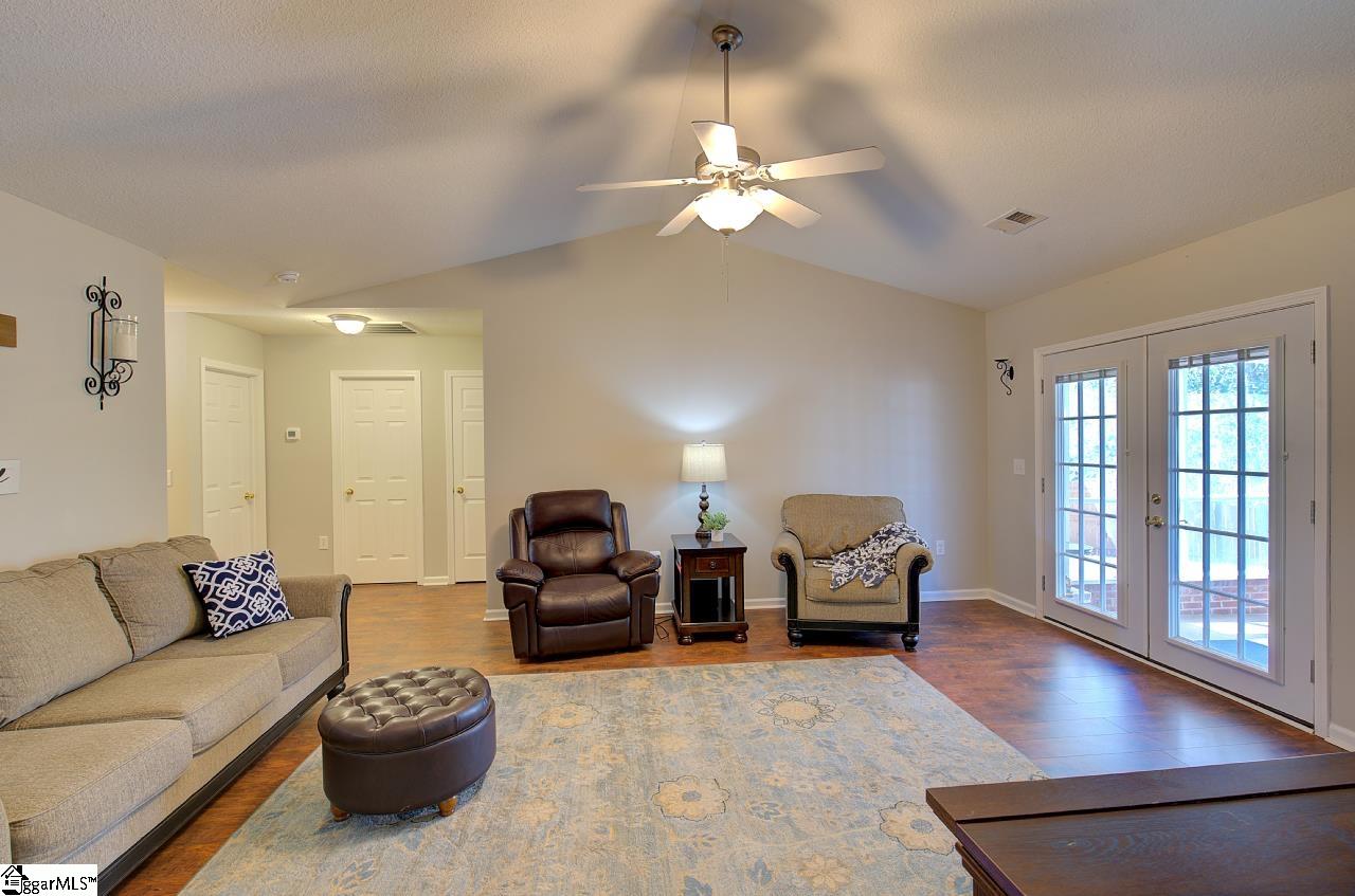 7 Clematis Drive