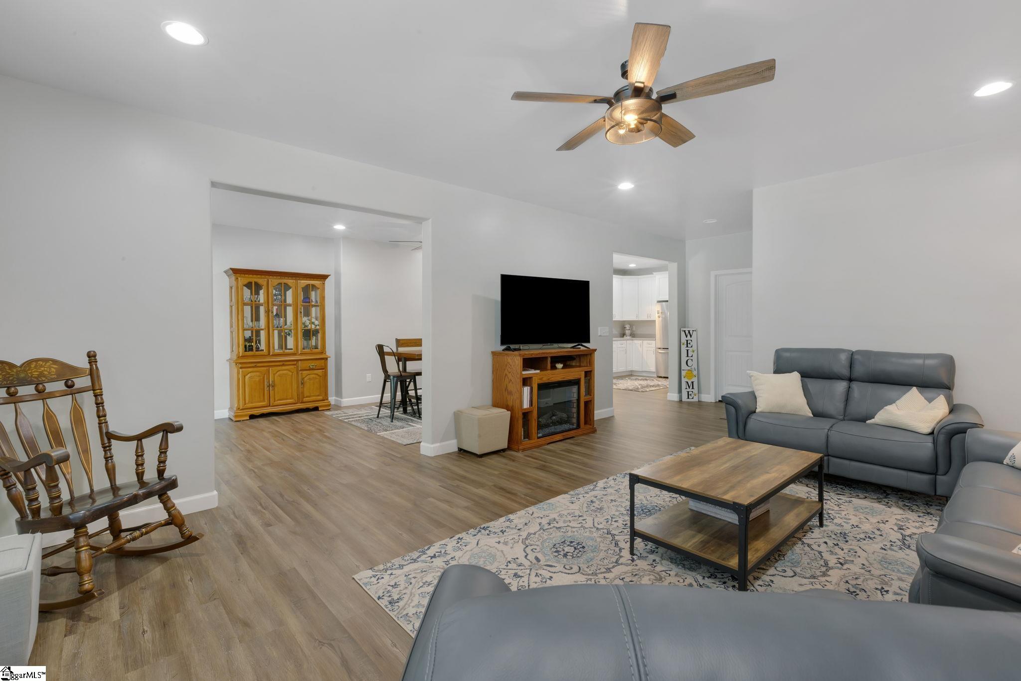 222 Willowgreen Way