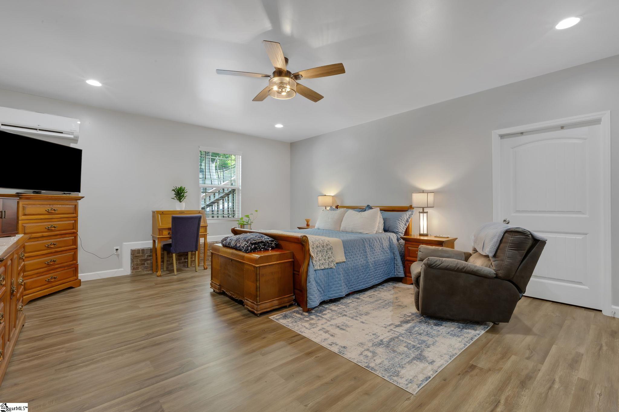 222 Willowgreen Way