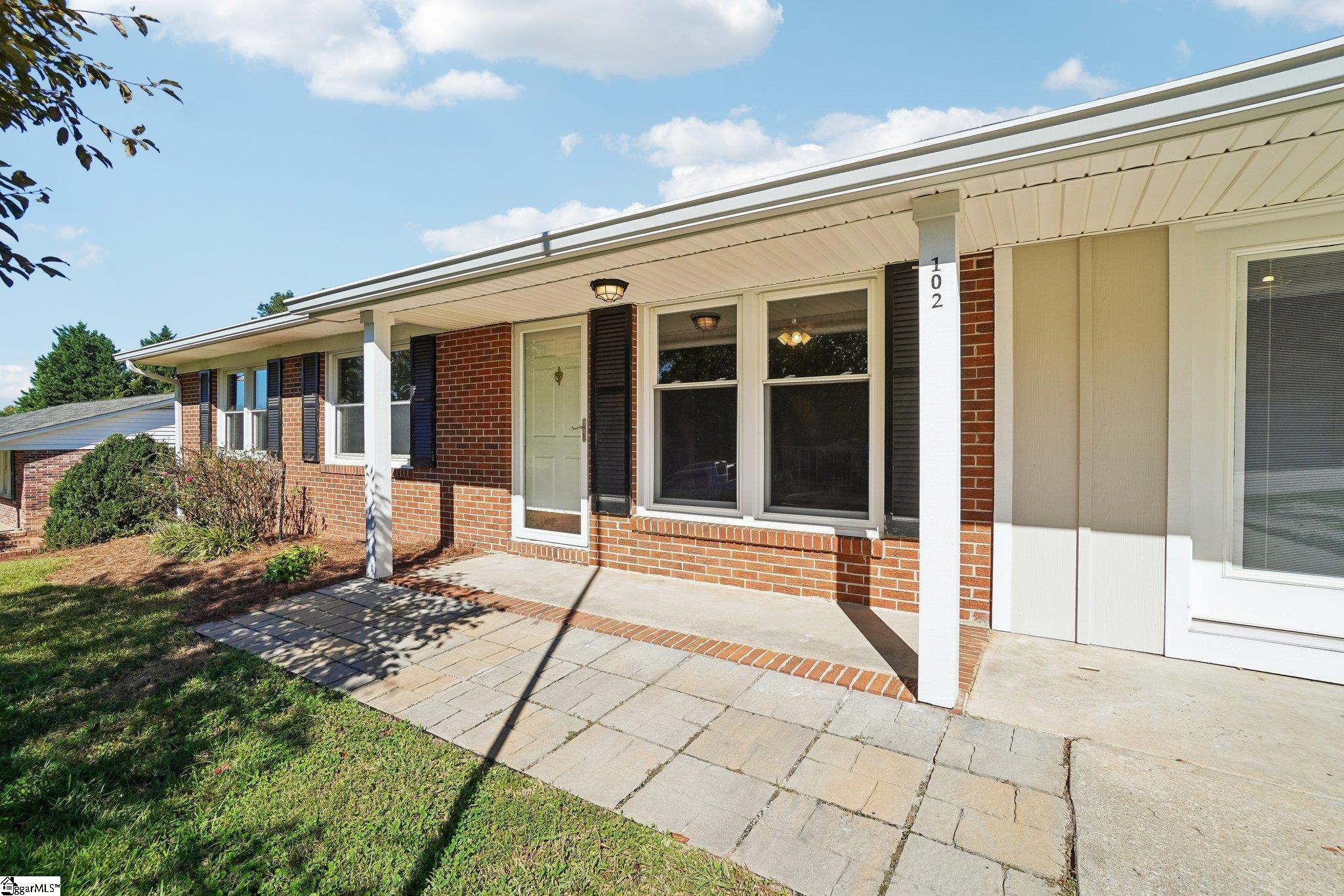 102 Sherwood Avenue