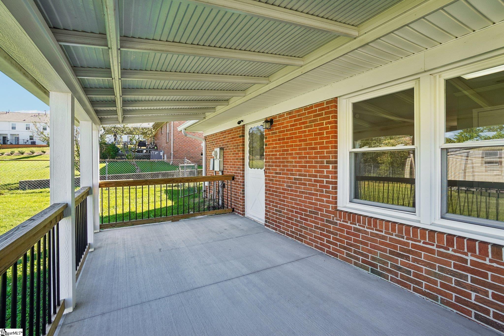 102 Sherwood Avenue