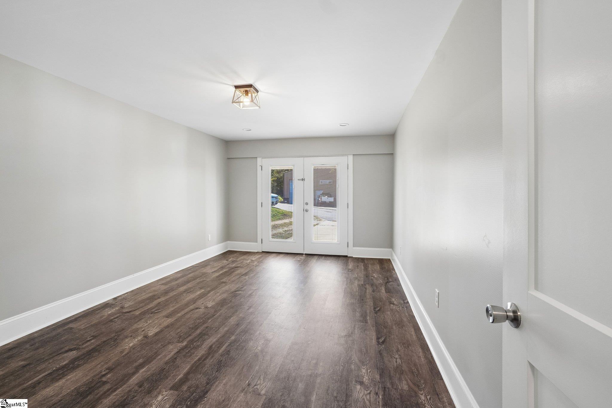 102 Sherwood Avenue