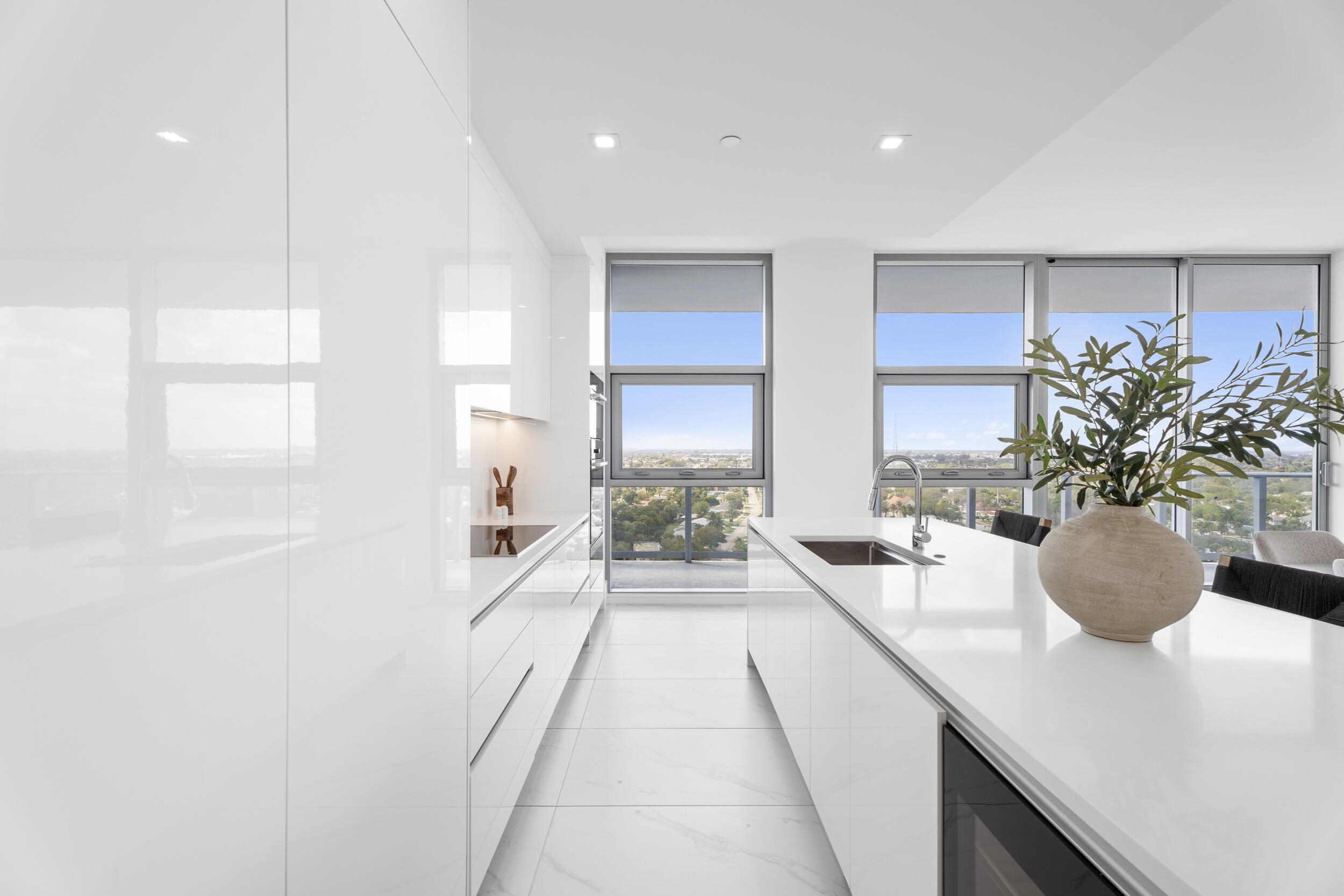 220 Lake Shore Drive 1523
