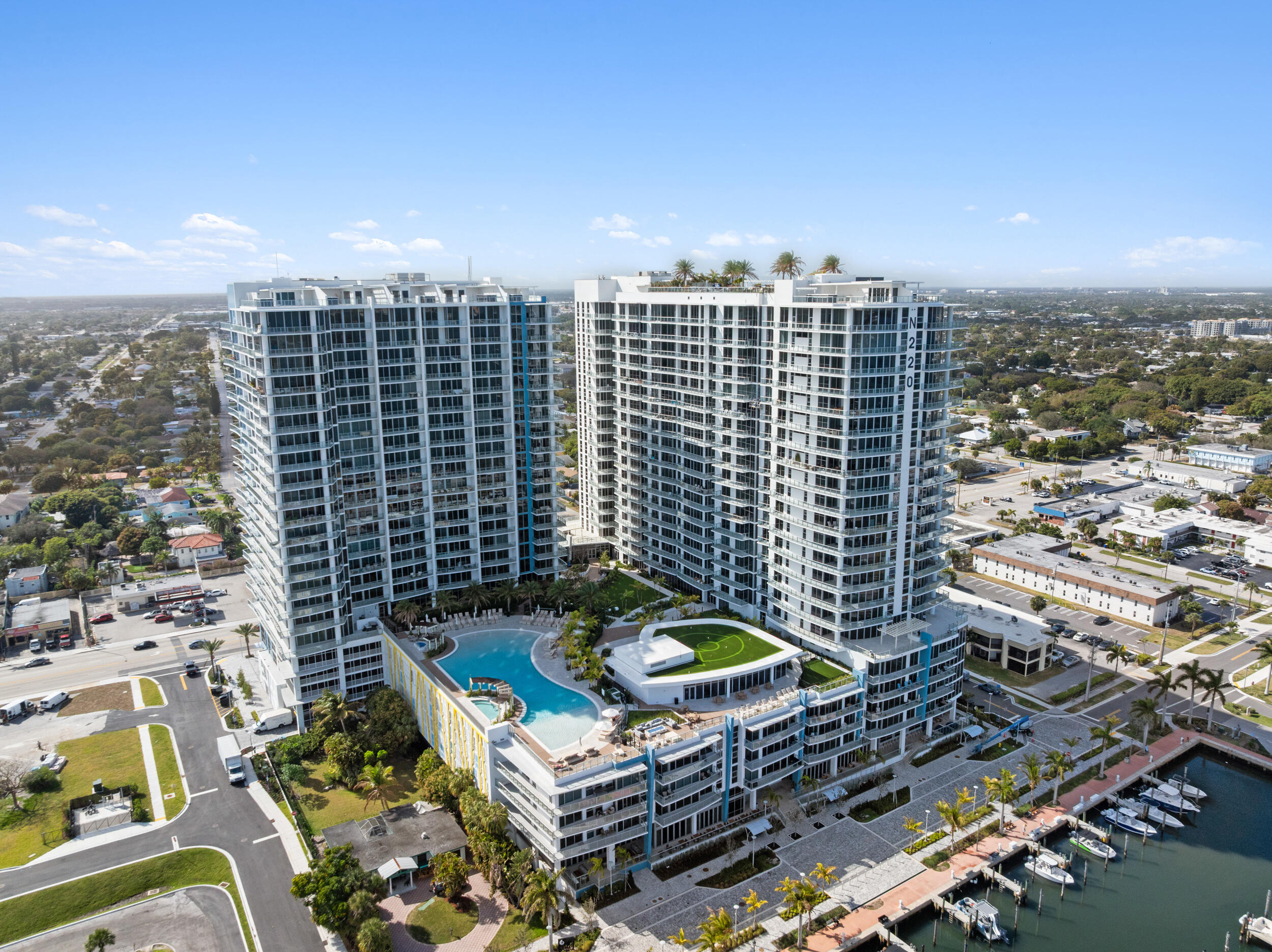 220 Lake Shore Drive 1523