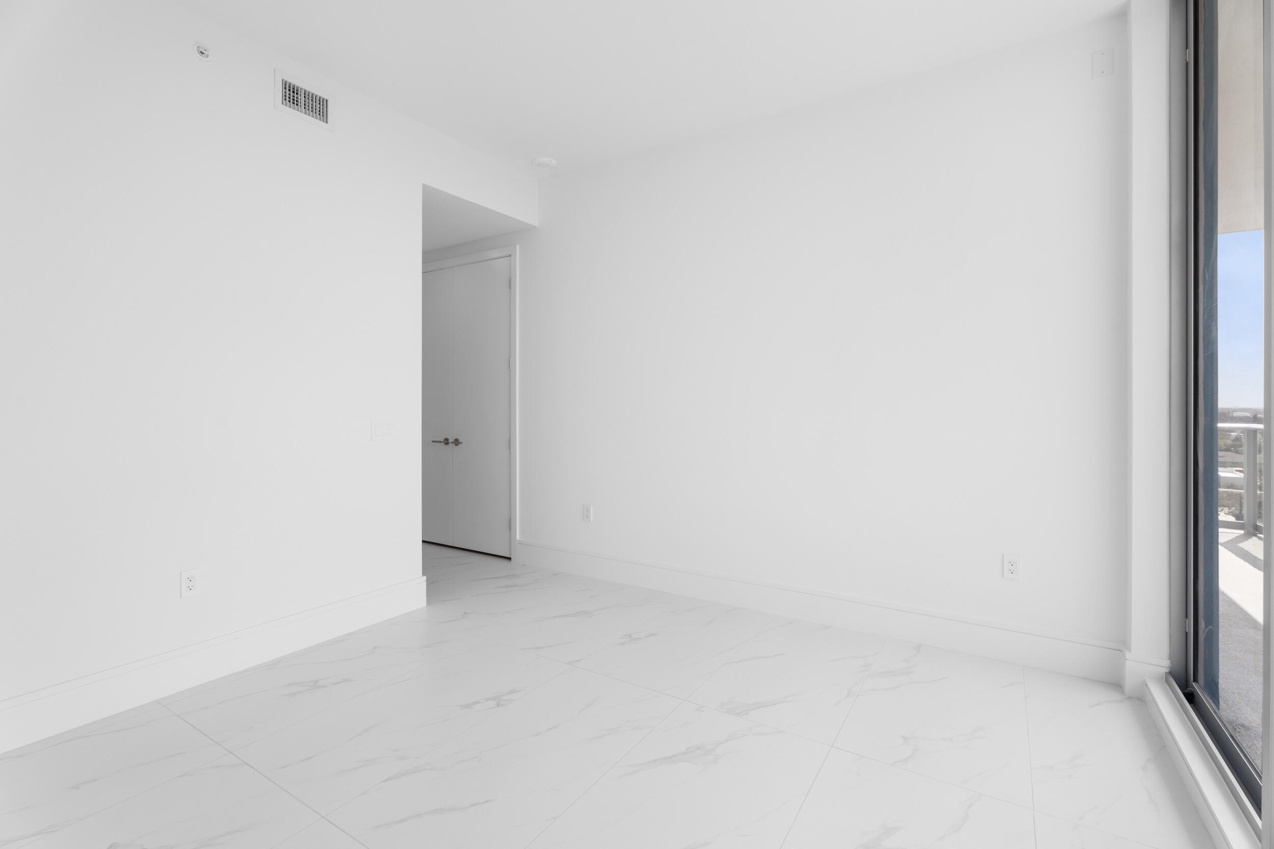 220 Lake Shore Drive 1523