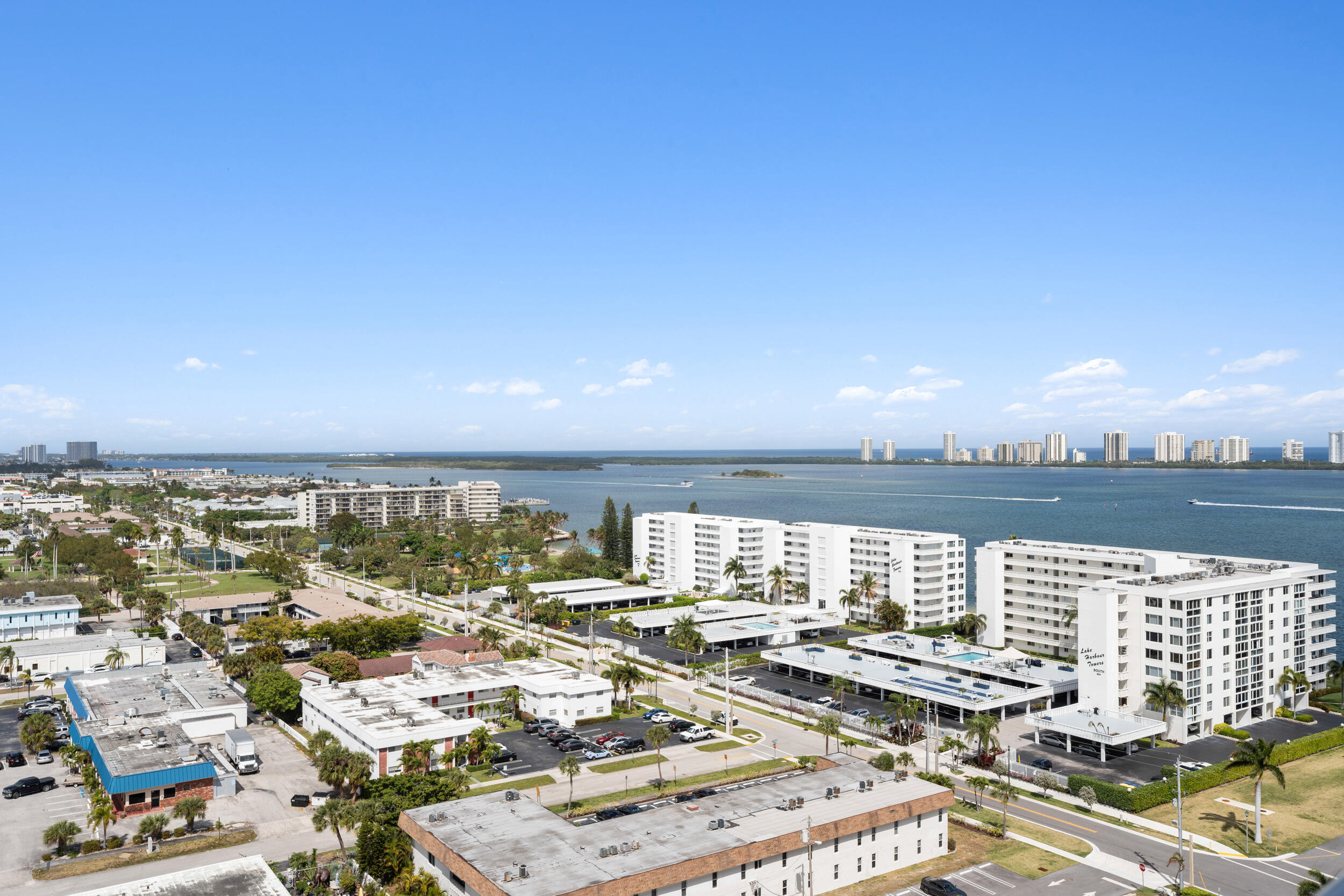 220 Lake Shore Drive 1523