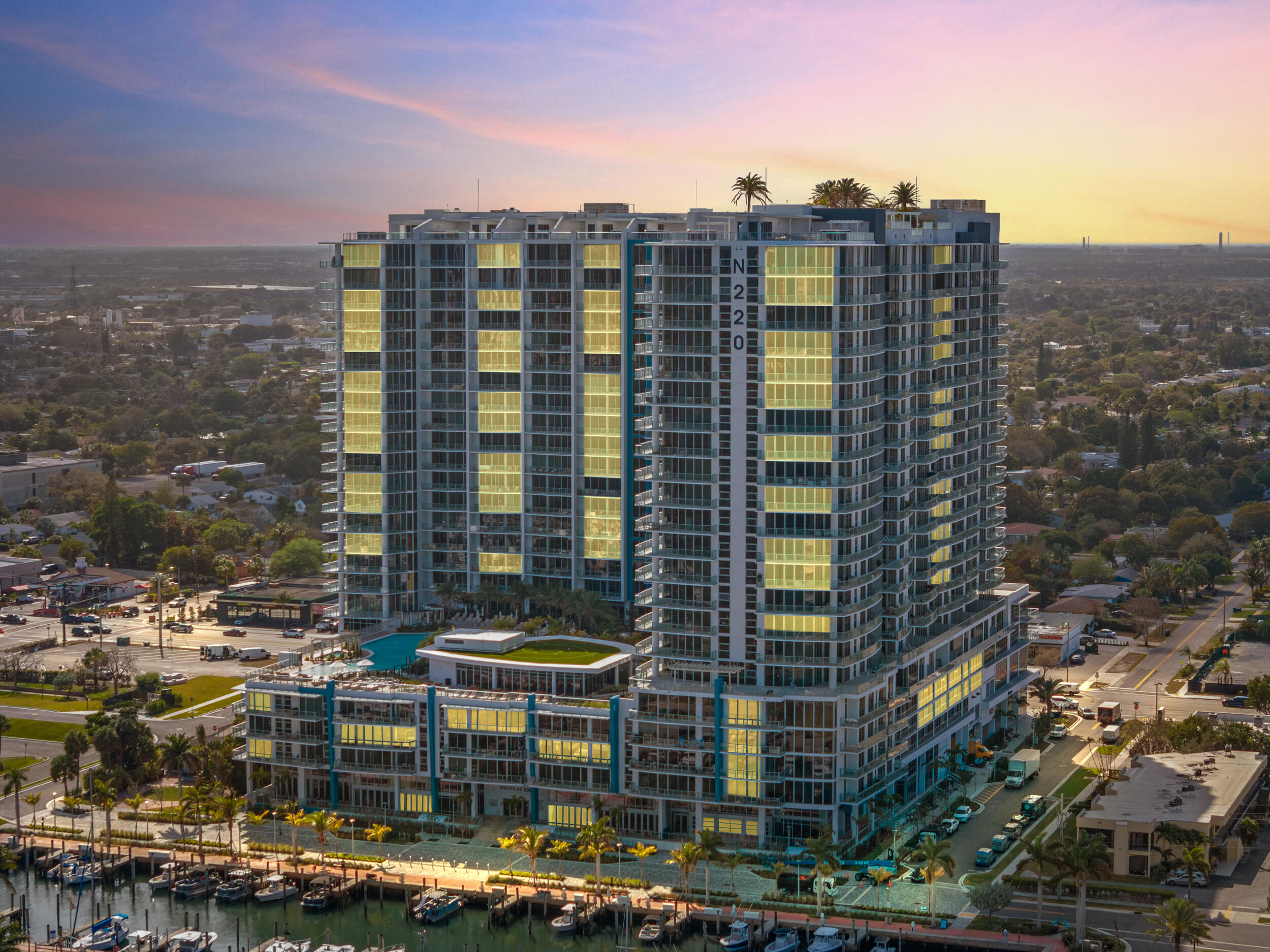 220 Lake Shore Drive 1523