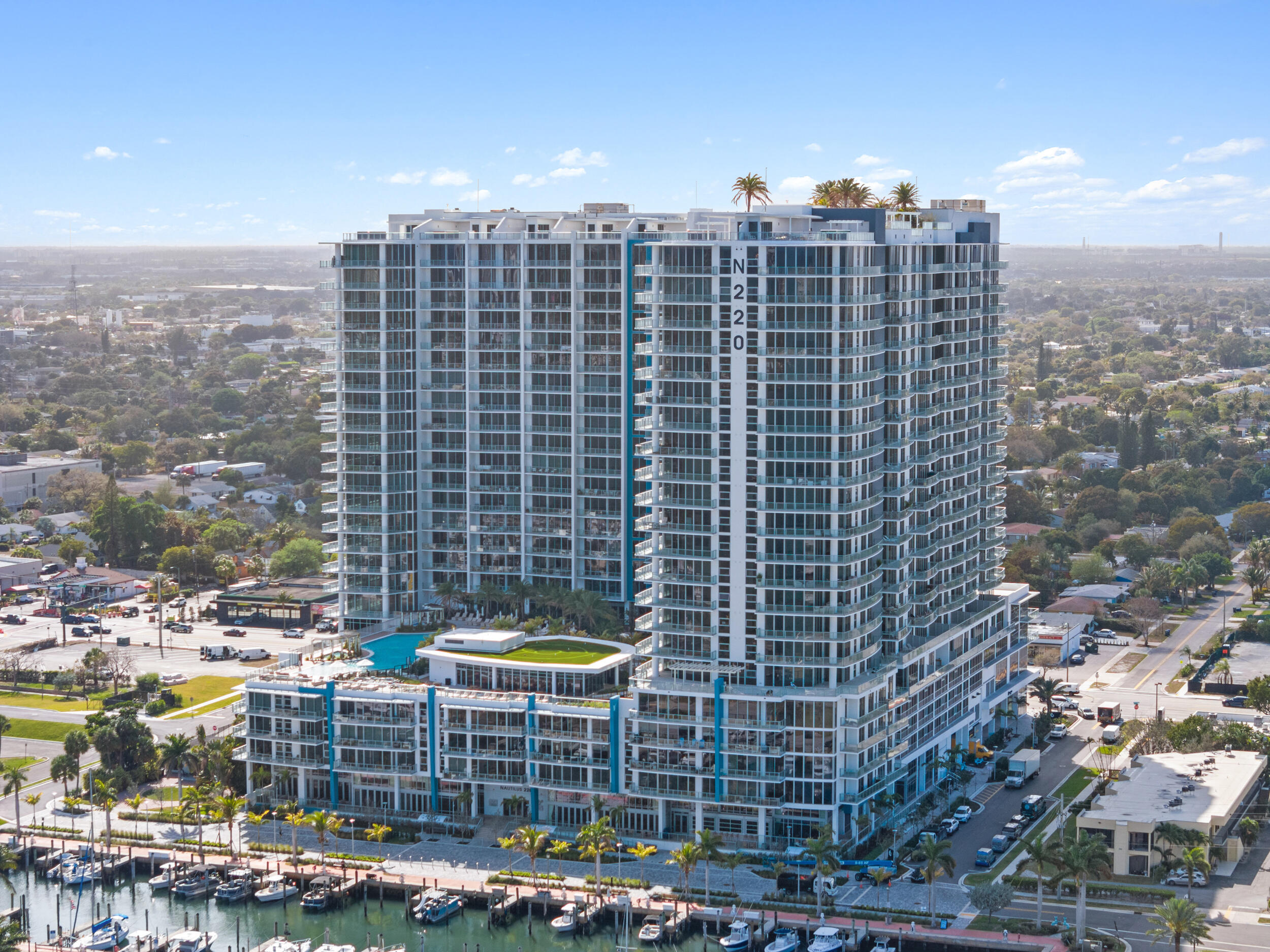 220 Lake Shore Drive 1523