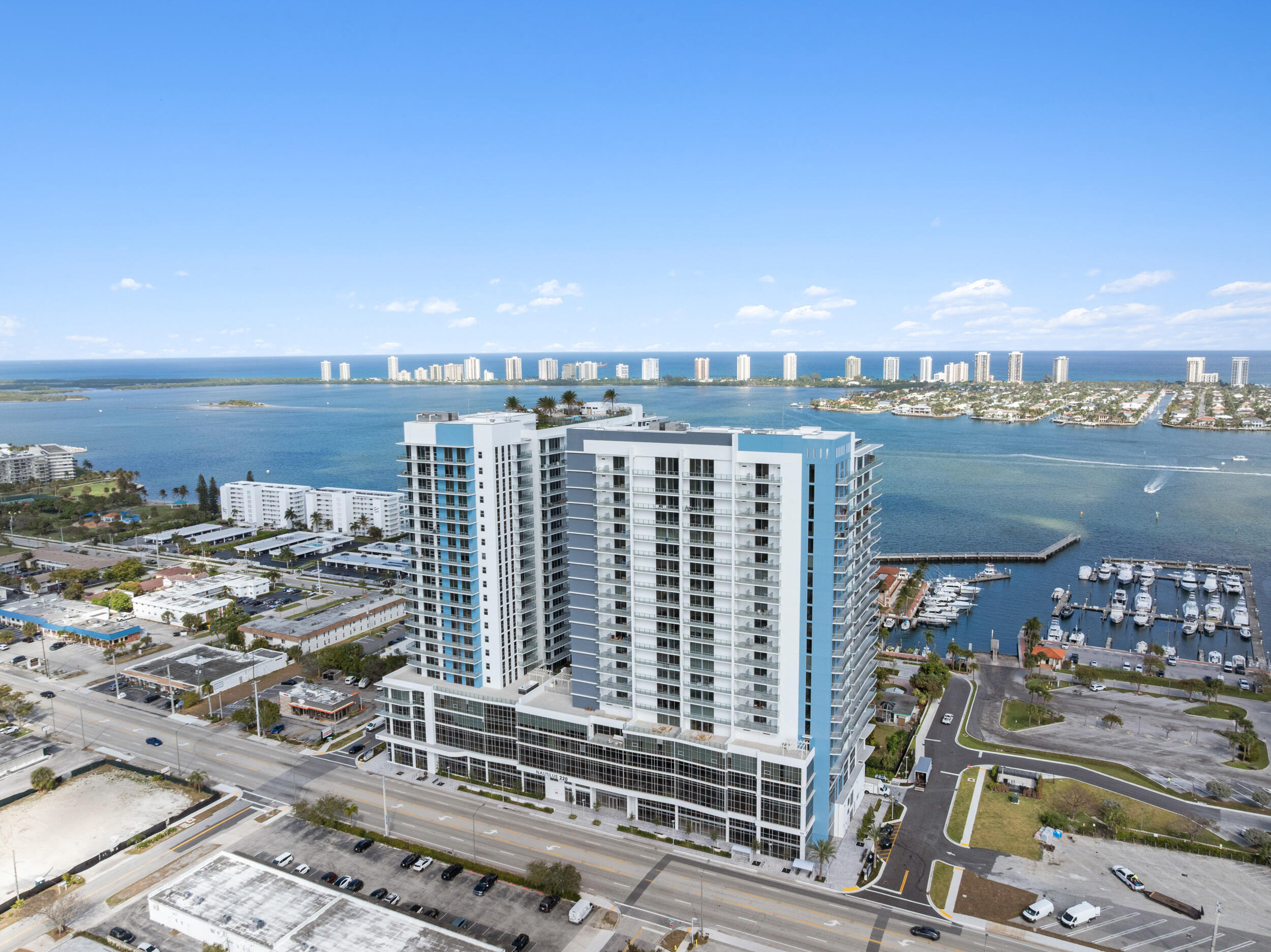 220 Lake Shore Drive 1523