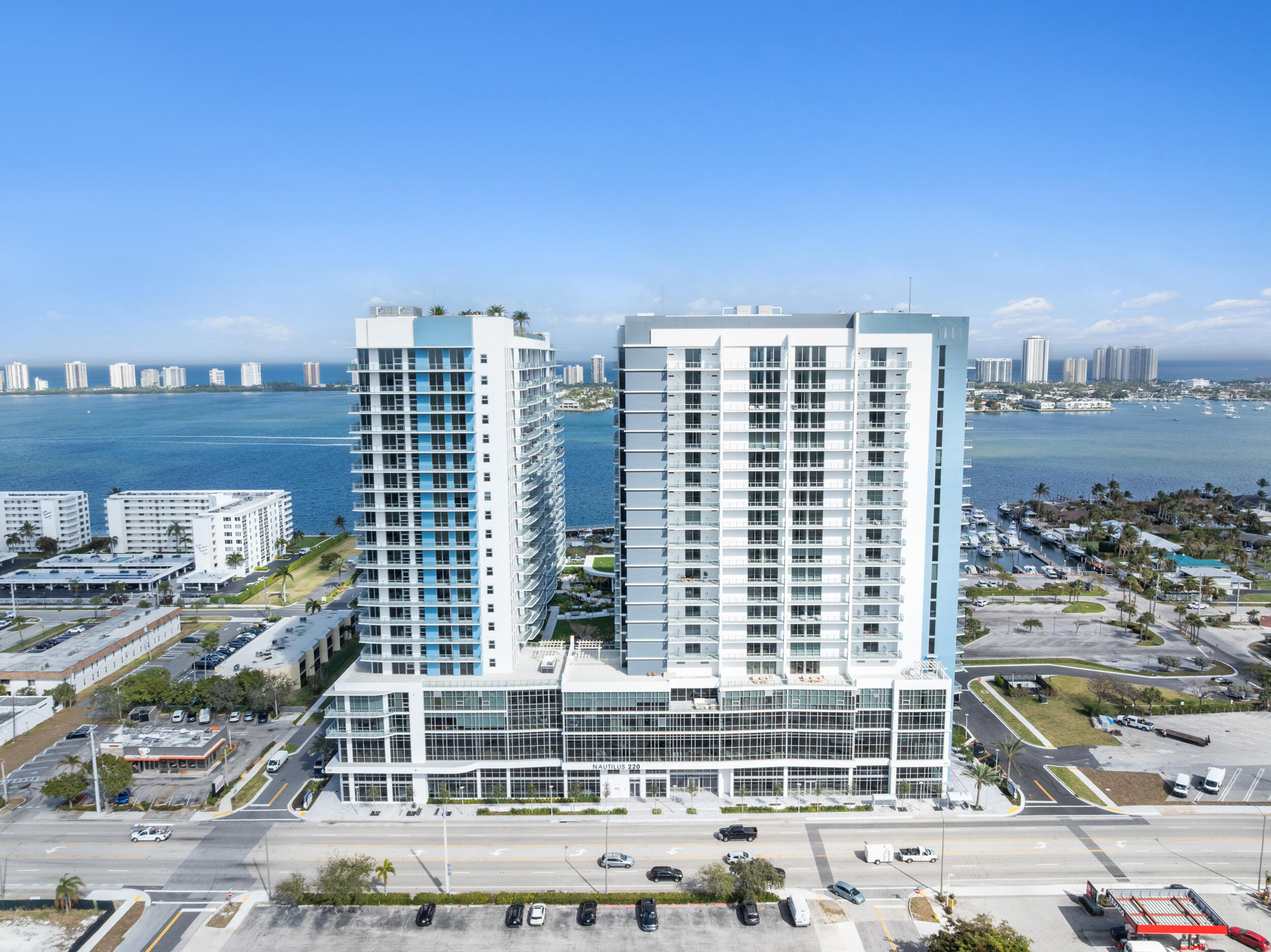 220 Lake Shore Drive 1523