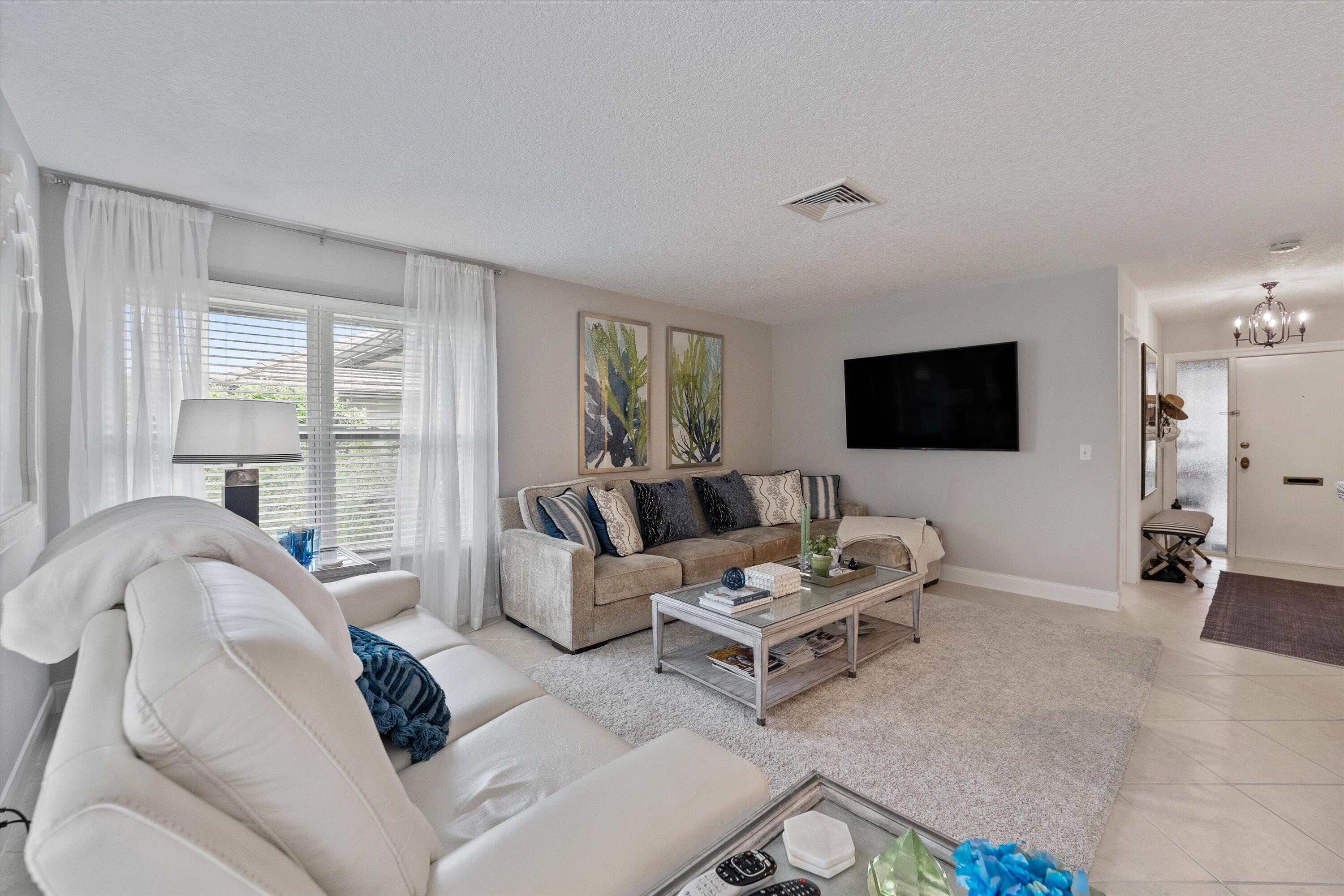 320 Villa Drive S