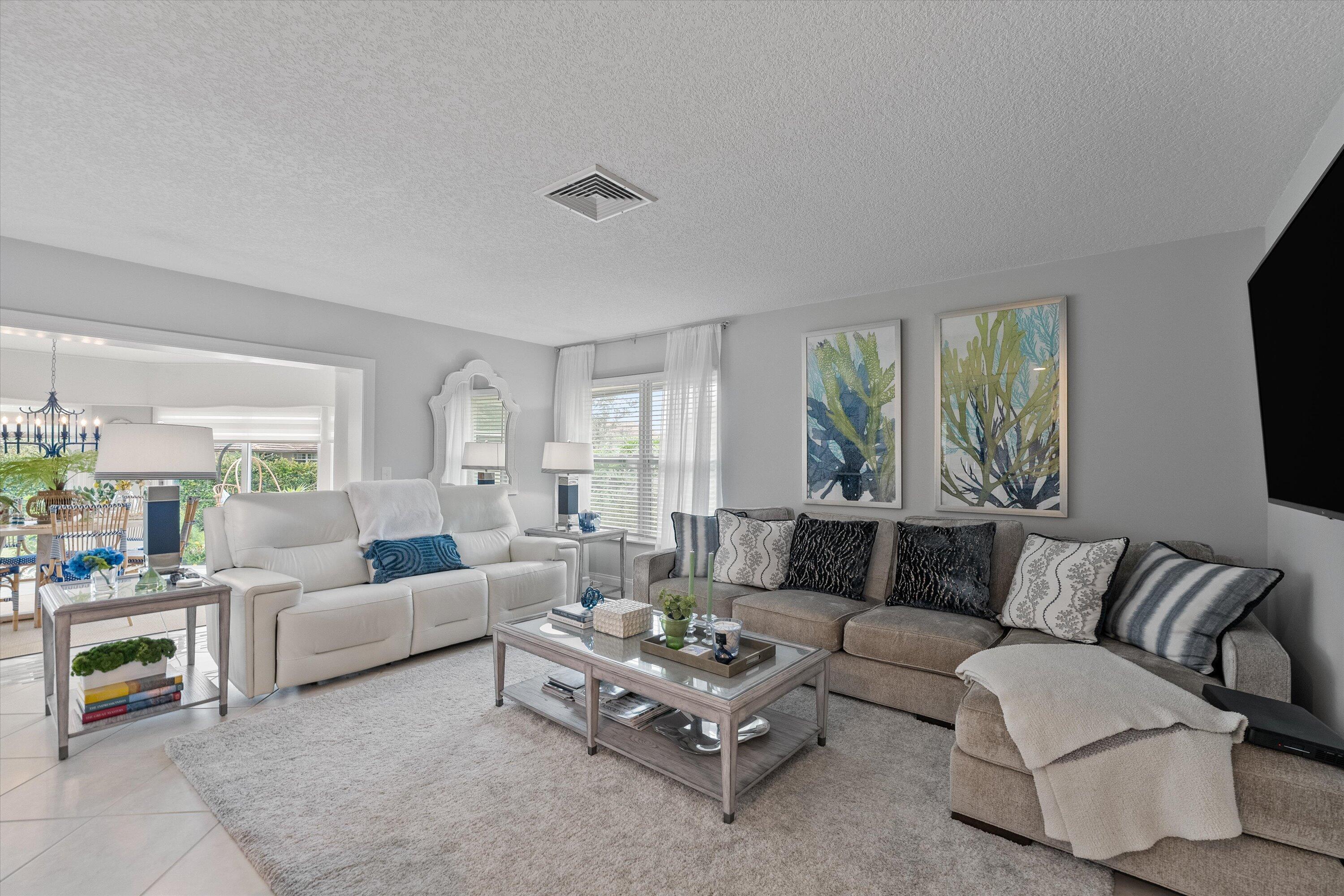 320 Villa Drive S