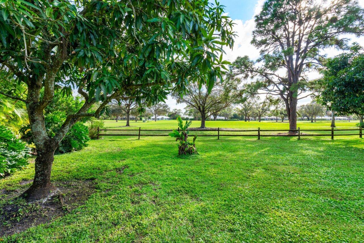 650 Atlantis Estates Way