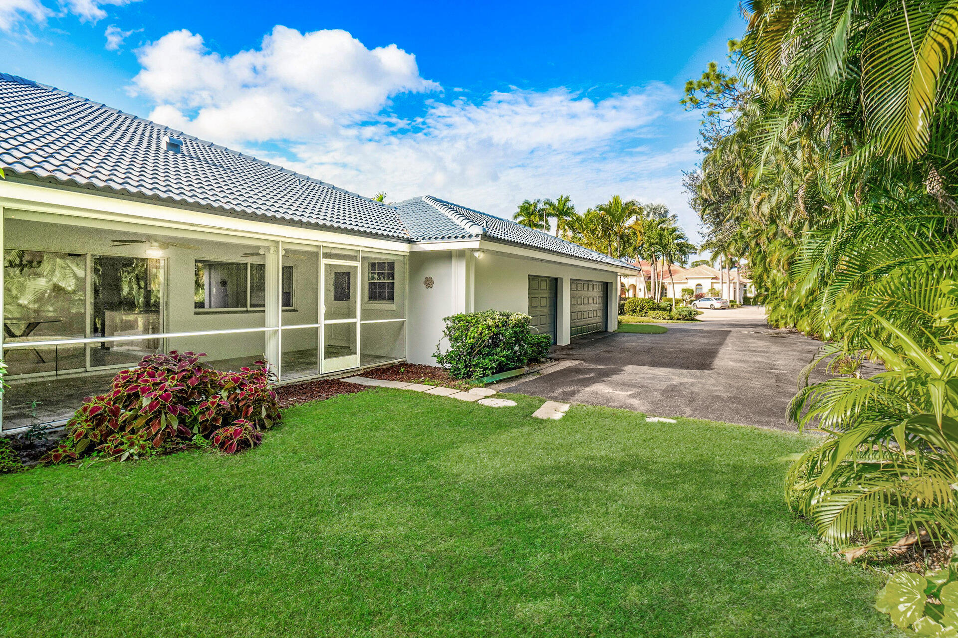 650 Atlantis Estates Way