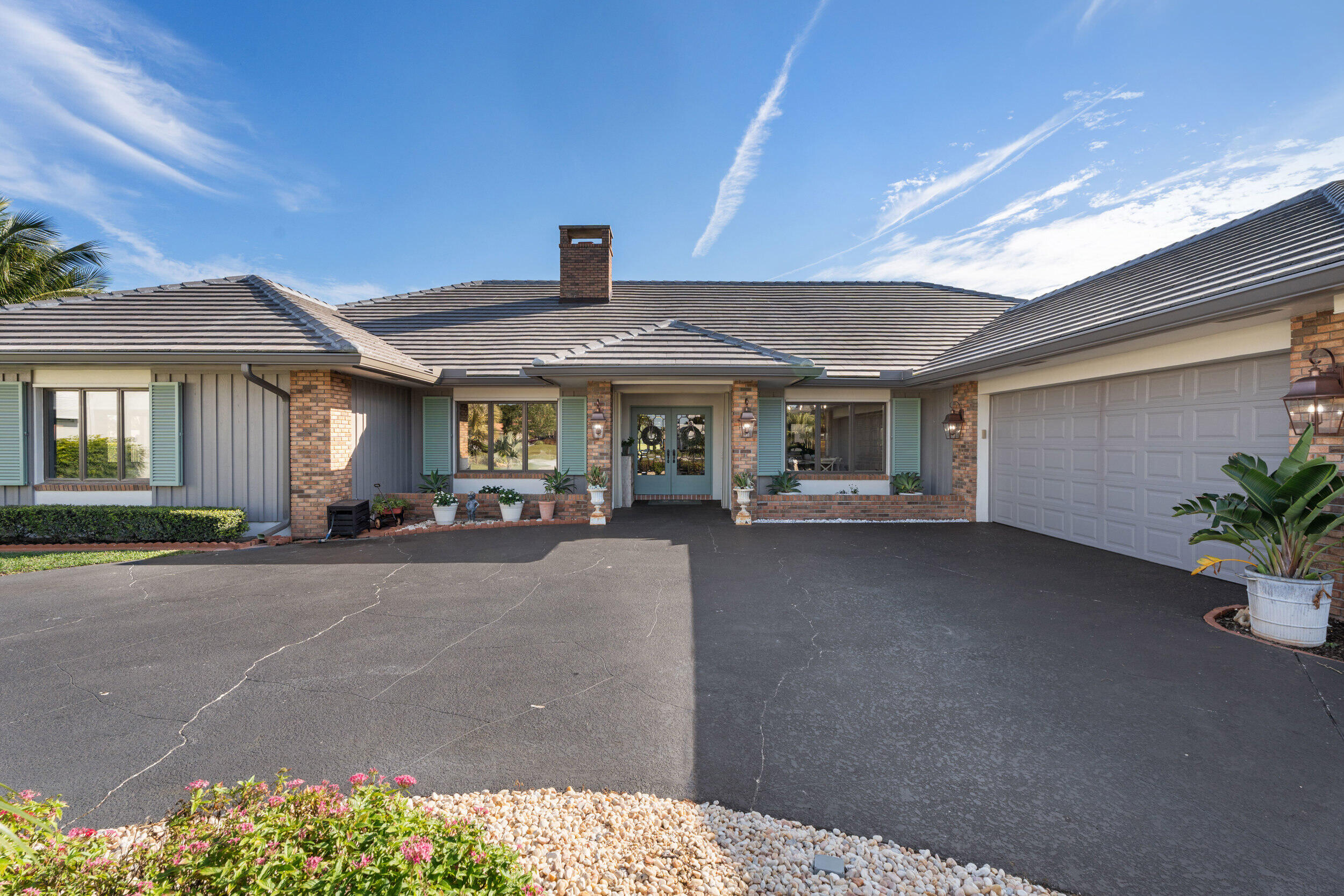 427 Glenbrook Drive