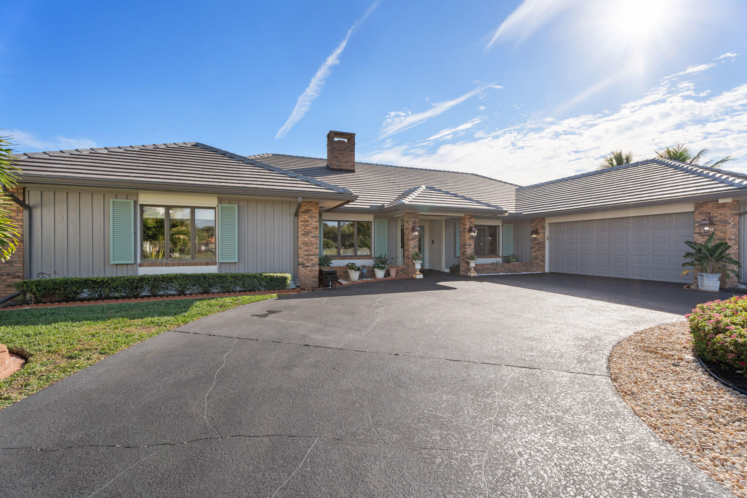 427 Glenbrook Drive