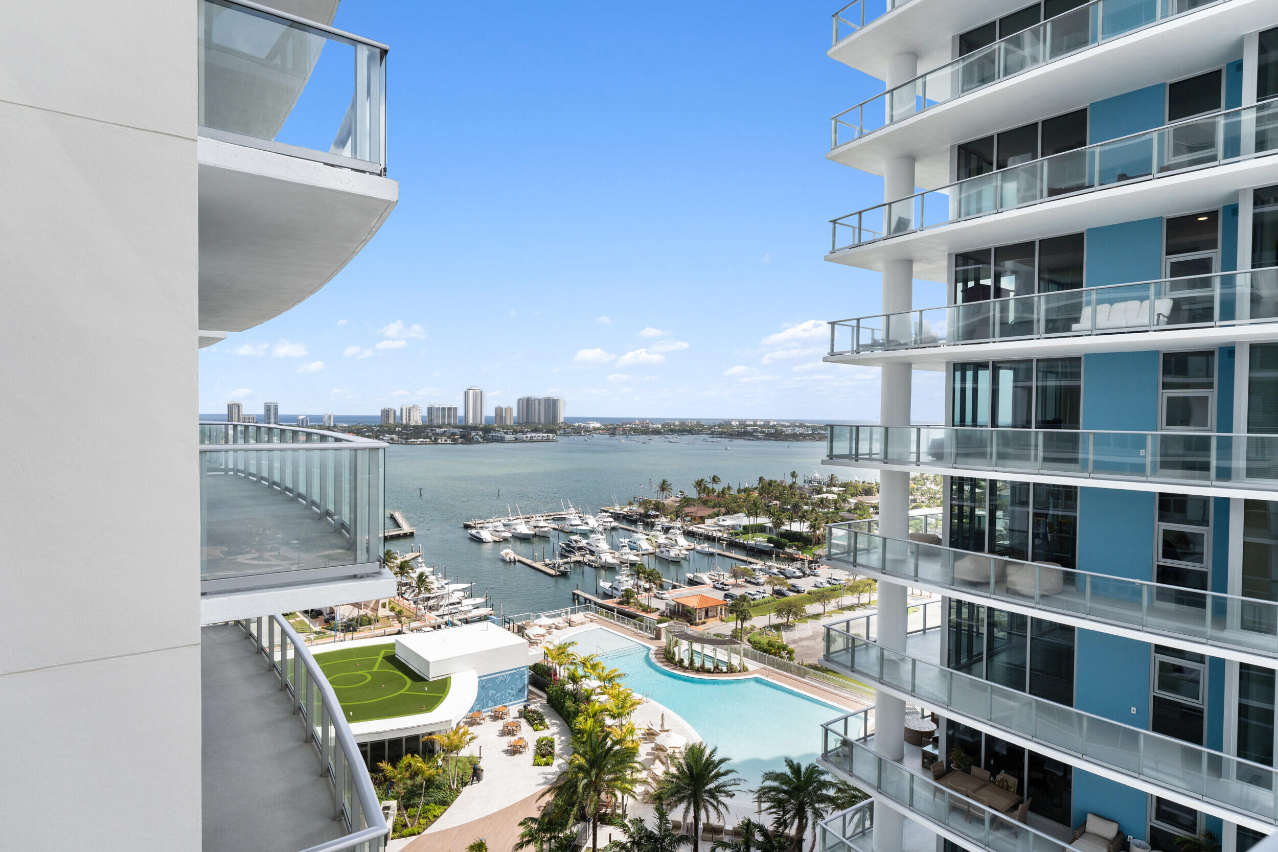 220 Lake Shore Drive 1523