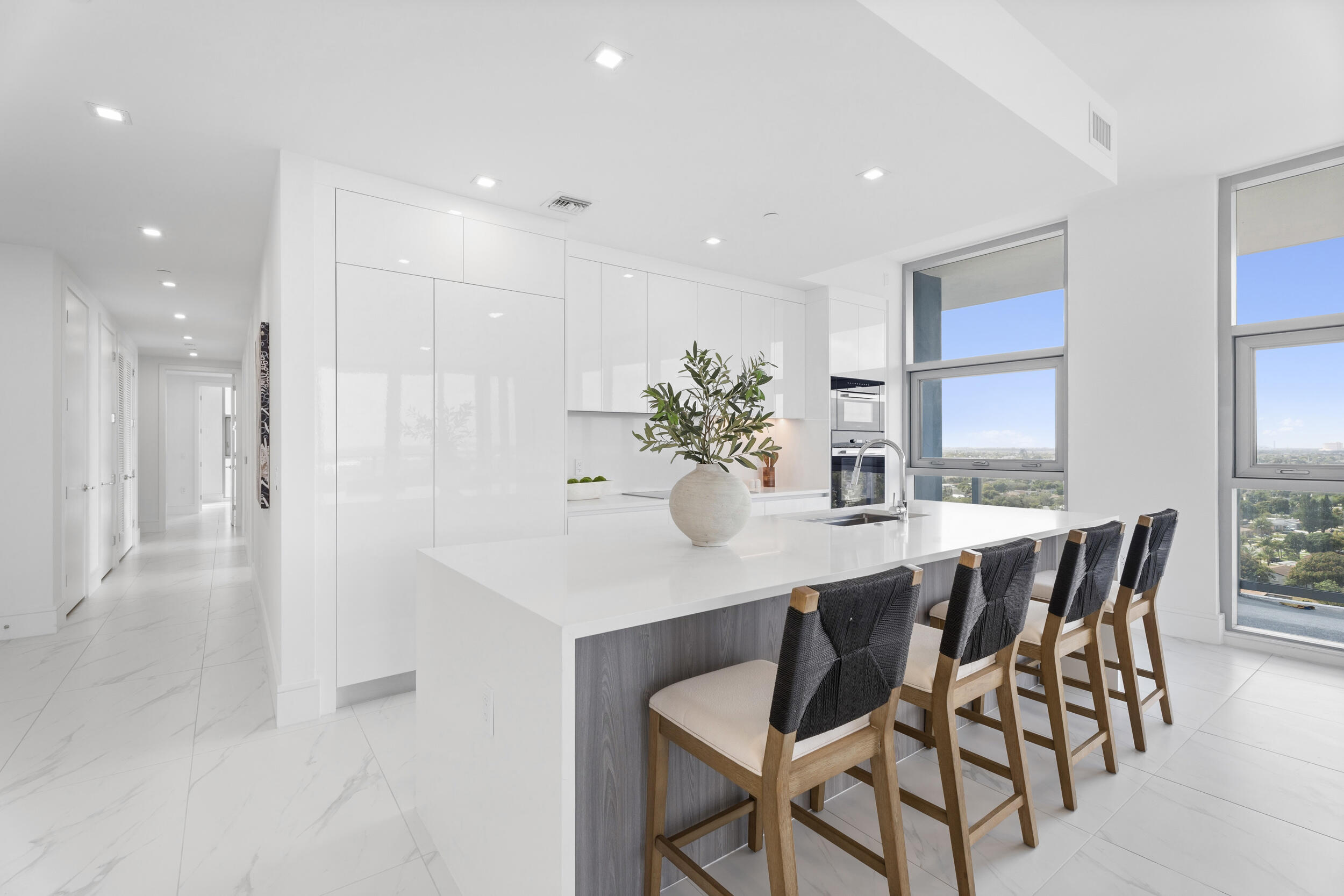 220 Lake Shore Drive 1523