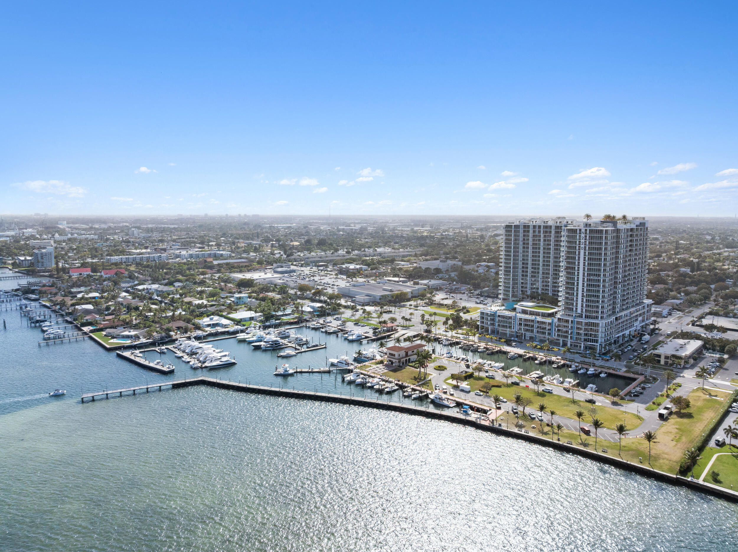 220 Lake Shore Drive 1523