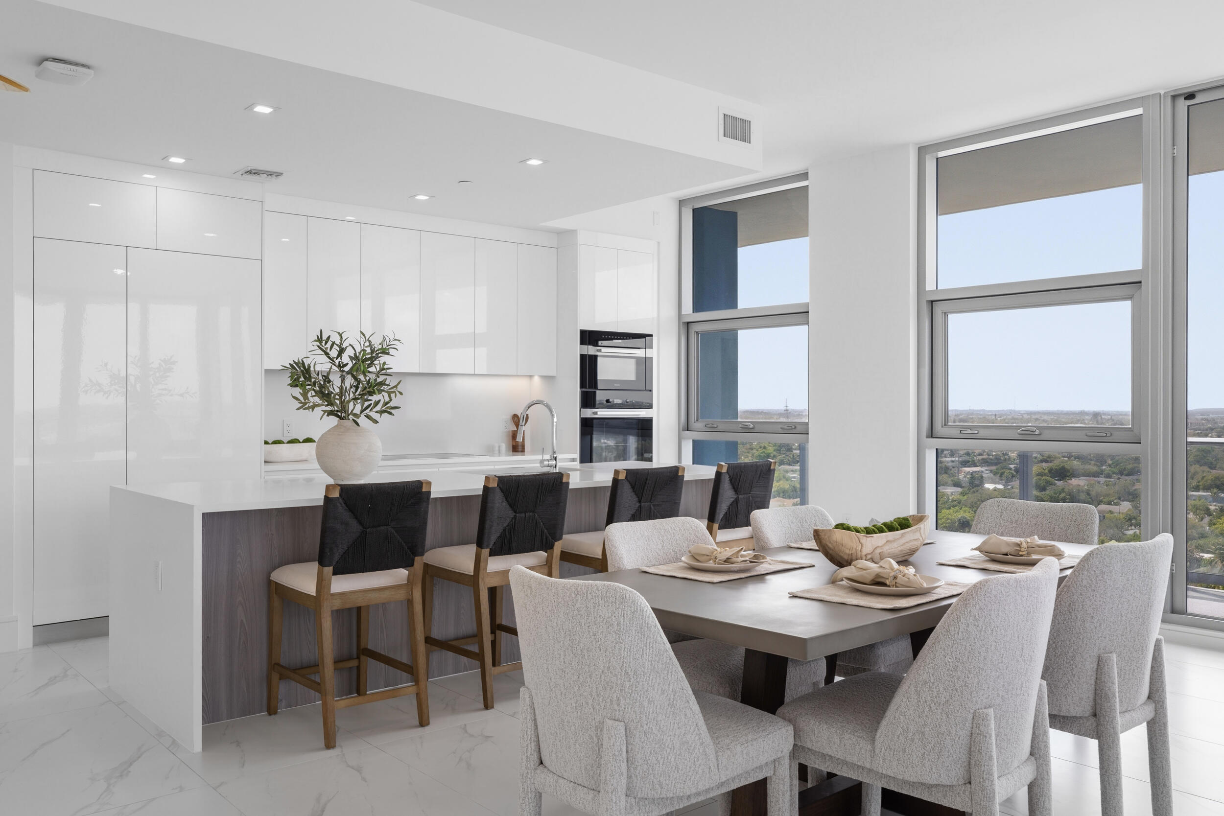 220 Lake Shore Drive 1523