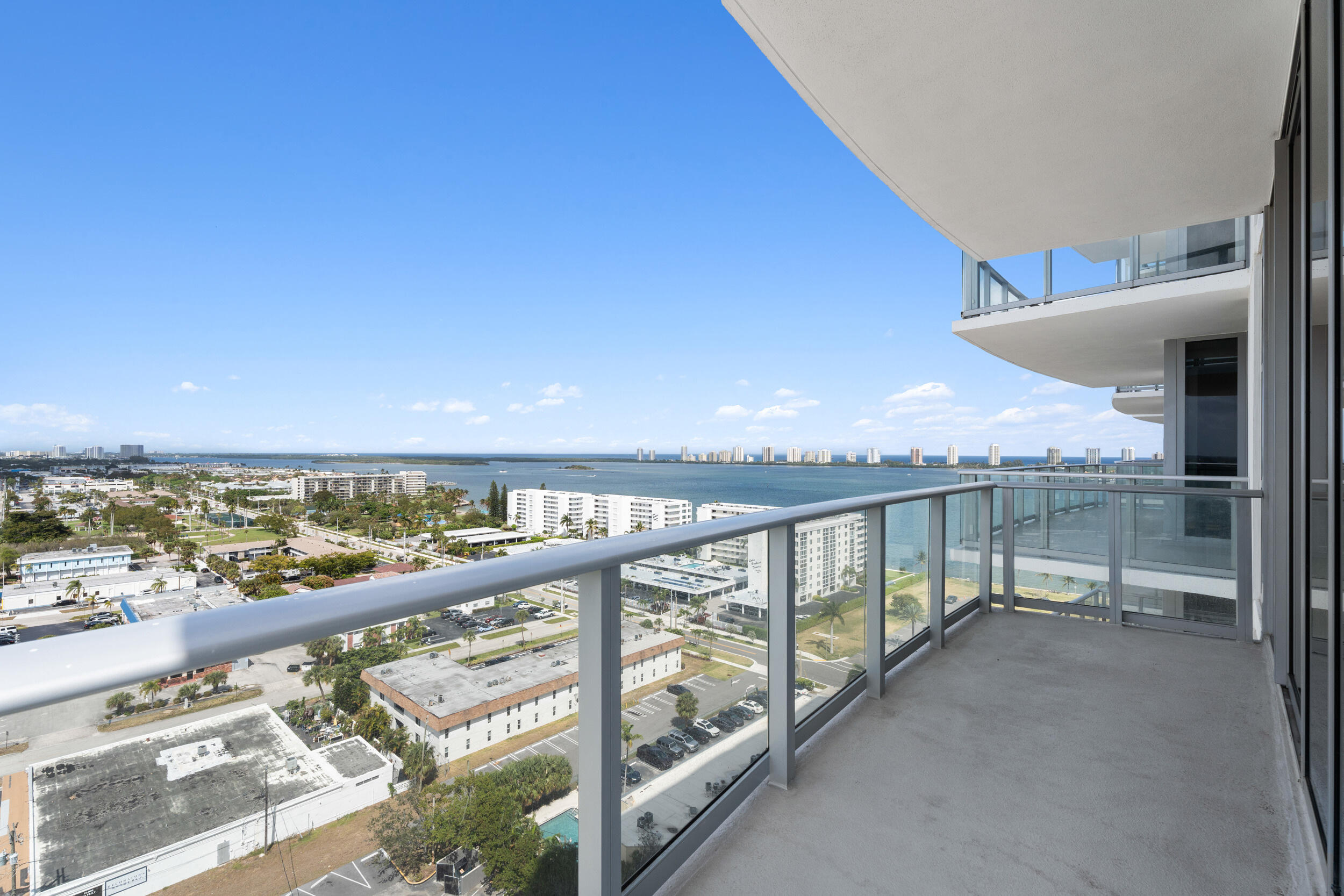 220 Lake Shore Drive 1523
