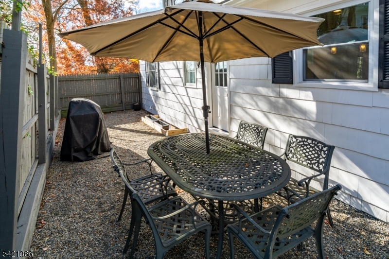 6 Cape Ct