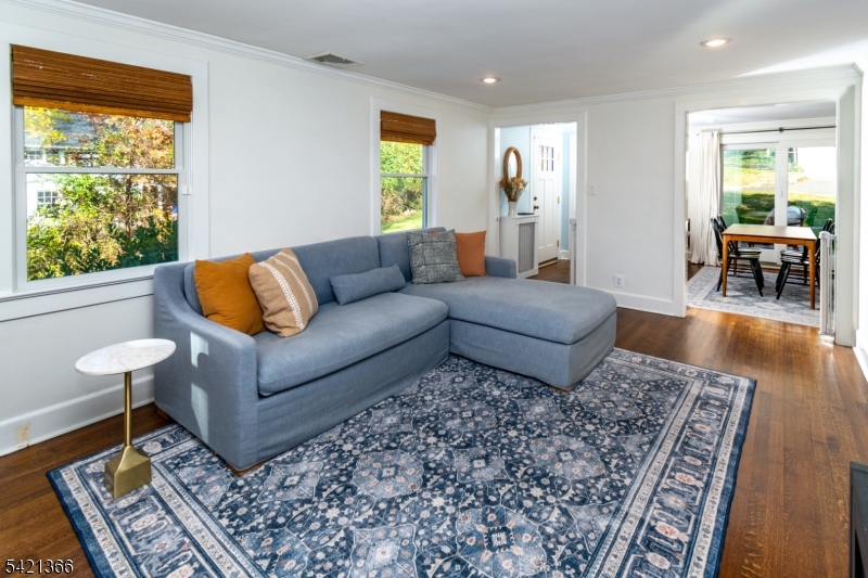 6 Cape Ct