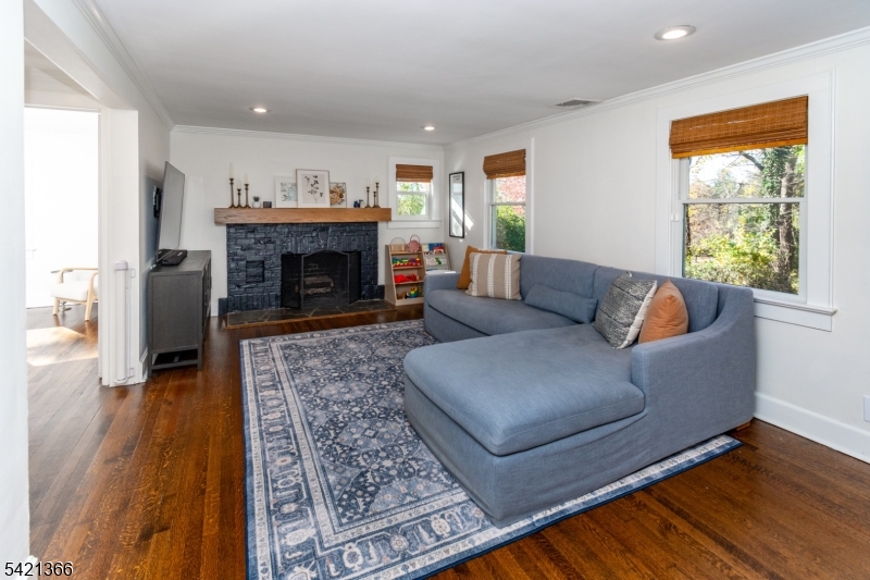 6 Cape Ct