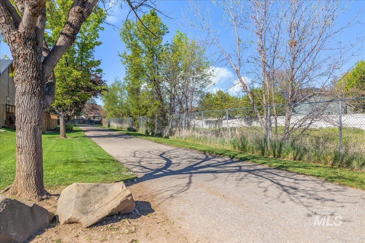 225 E Indian Rocks Ct