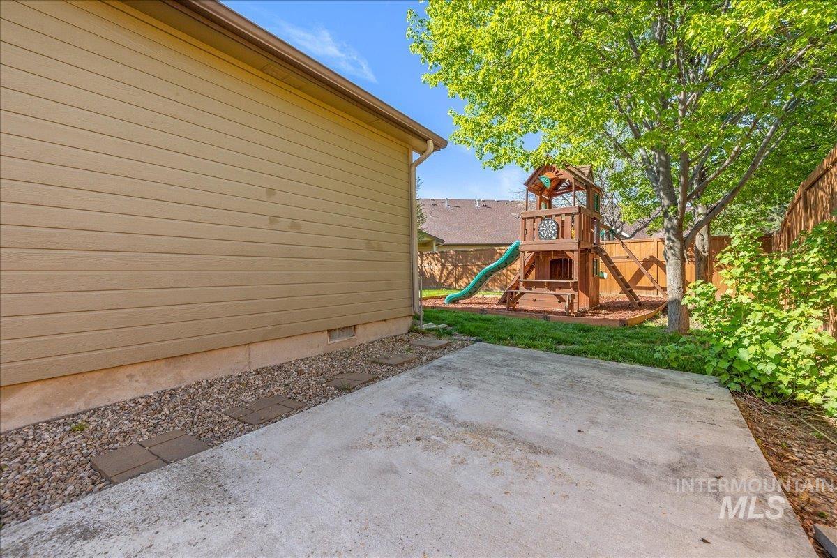 225 E Indian Rocks Ct