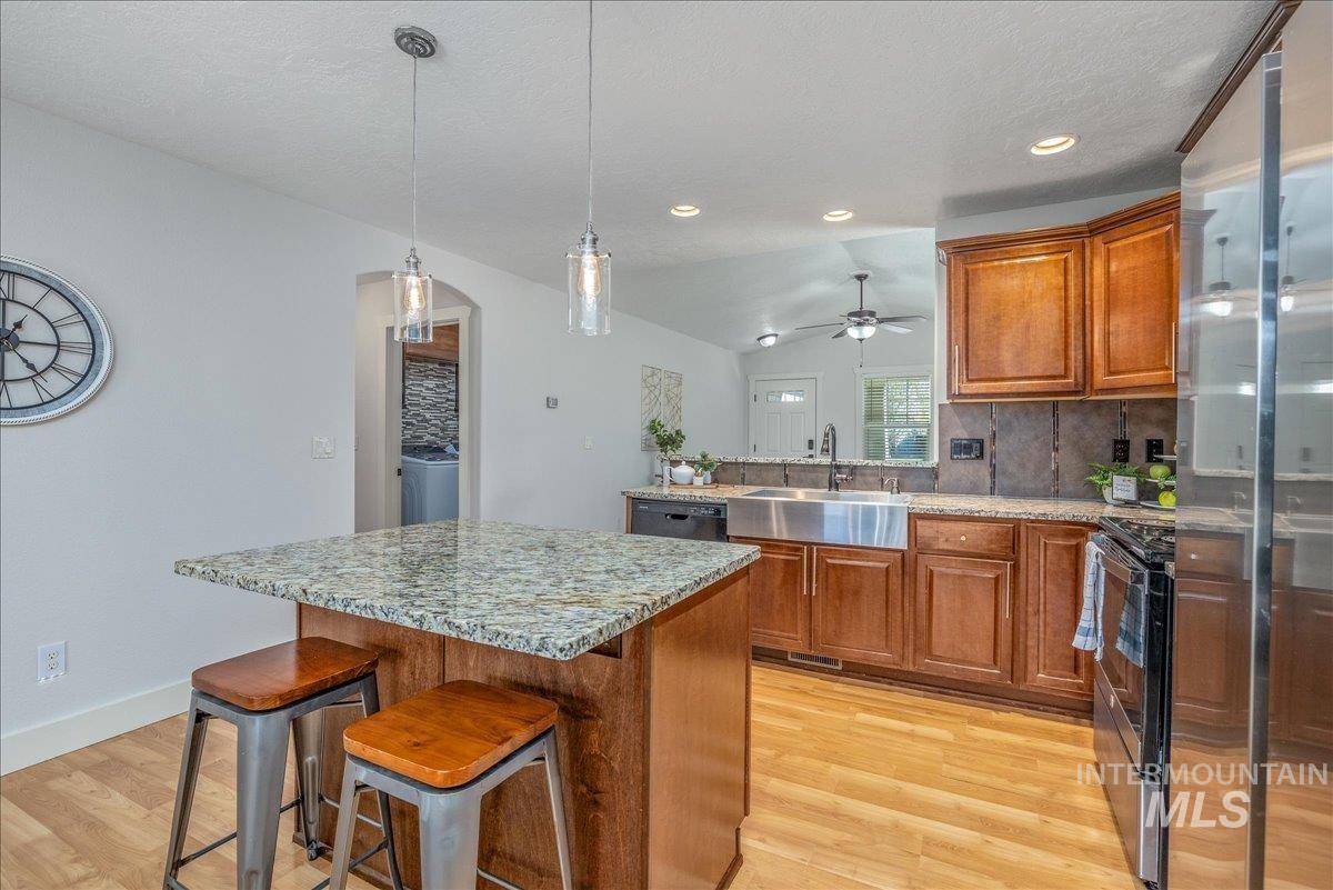 225 E Indian Rocks Ct