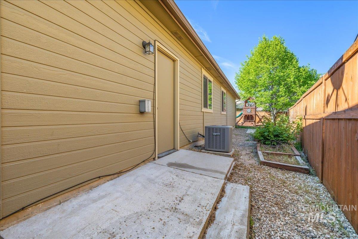 225 E Indian Rocks Ct