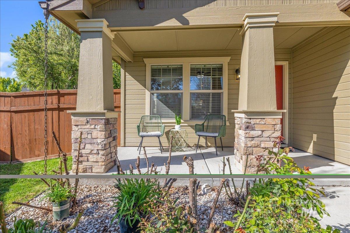 225 E Indian Rocks Ct