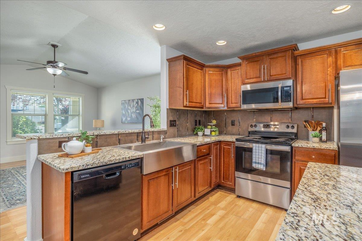 225 E Indian Rocks Ct