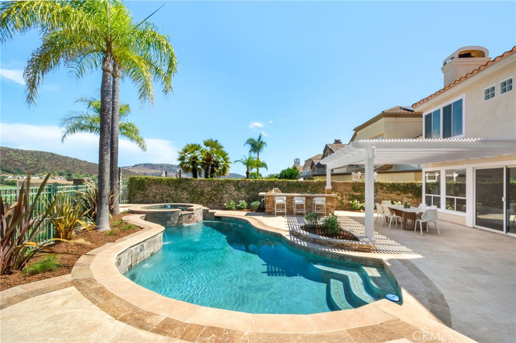 8 Beaconsfield