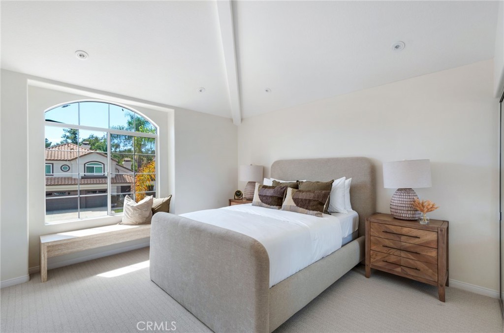 8 Beaconsfield