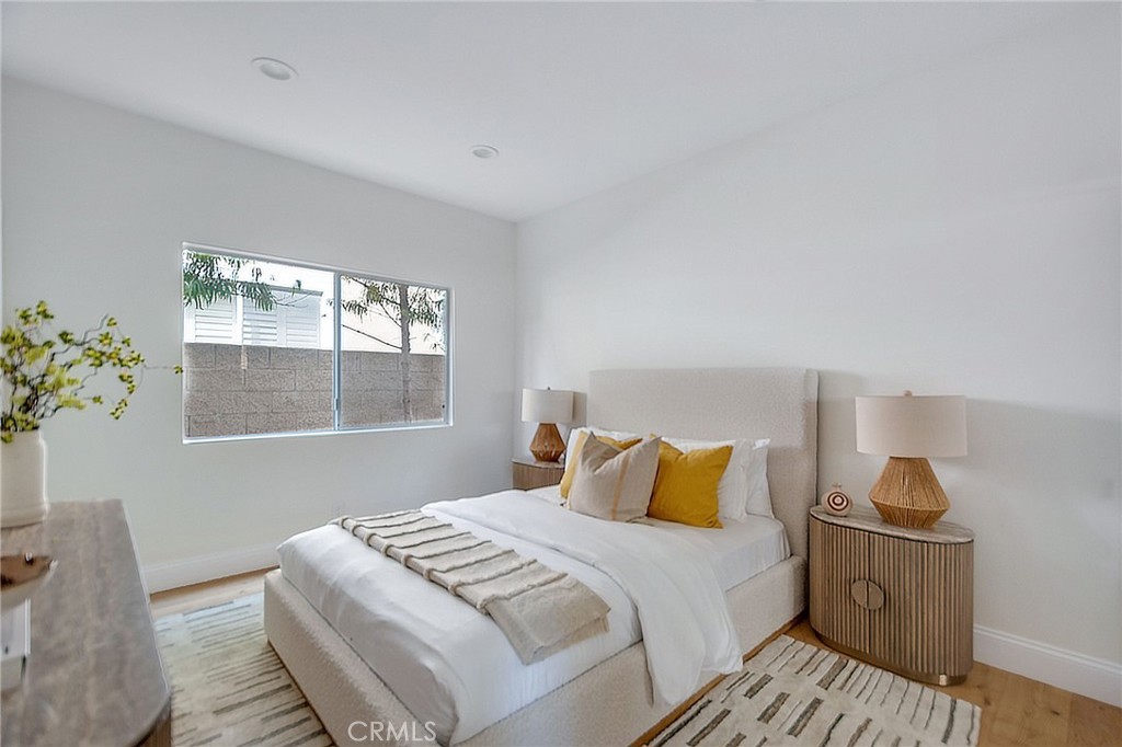 8 Beaconsfield