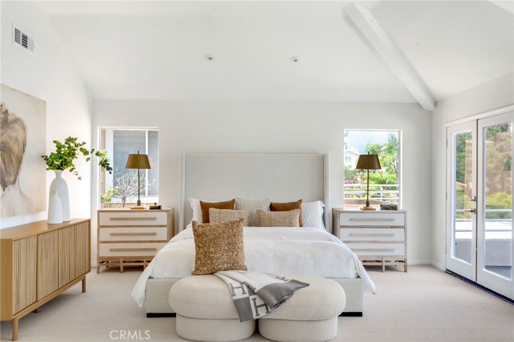 8 Beaconsfield