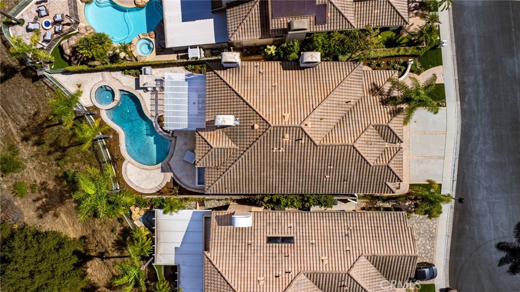 8 Beaconsfield