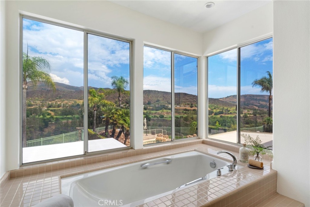 8 Beaconsfield