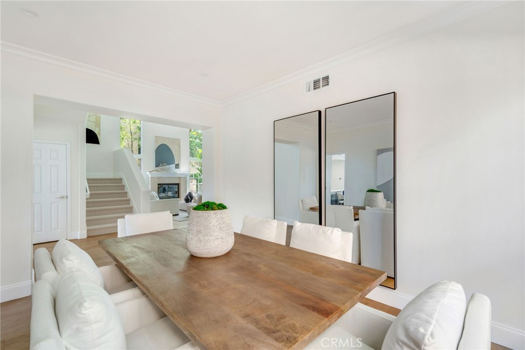 8 Beaconsfield