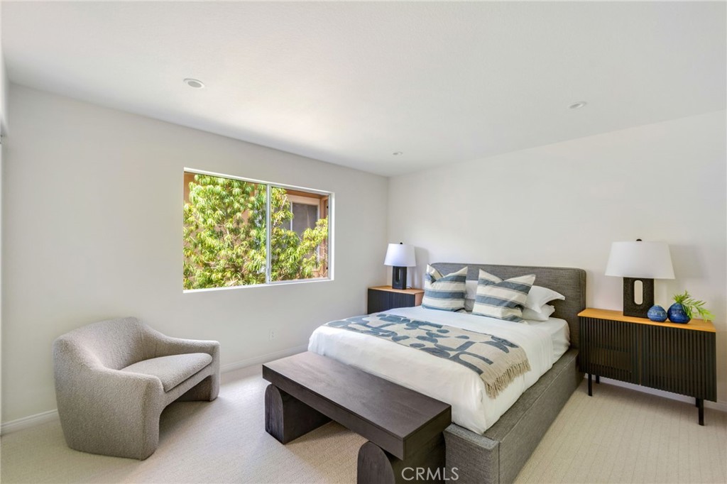 8 Beaconsfield