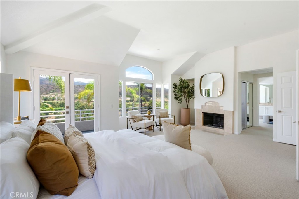 8 Beaconsfield