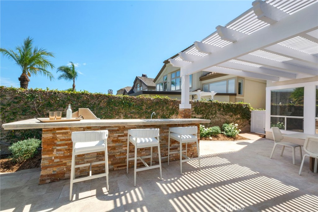 8 Beaconsfield