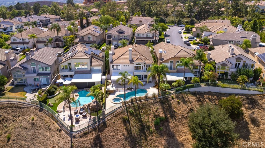 8 Beaconsfield