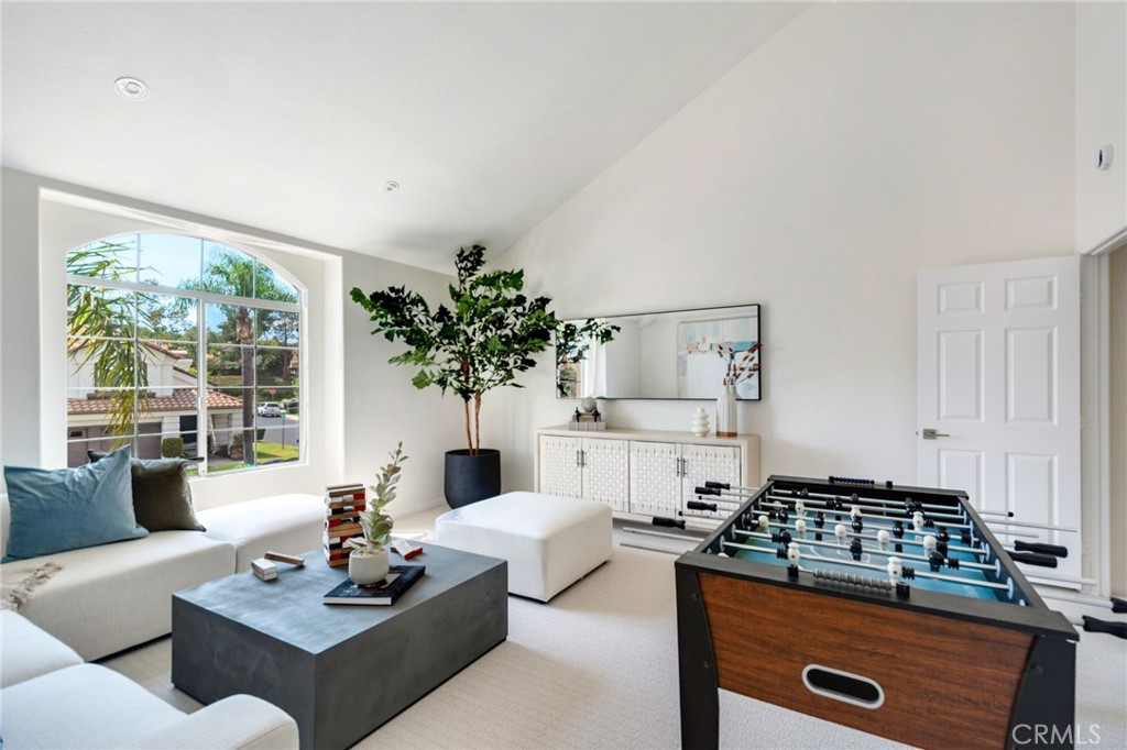 8 Beaconsfield
