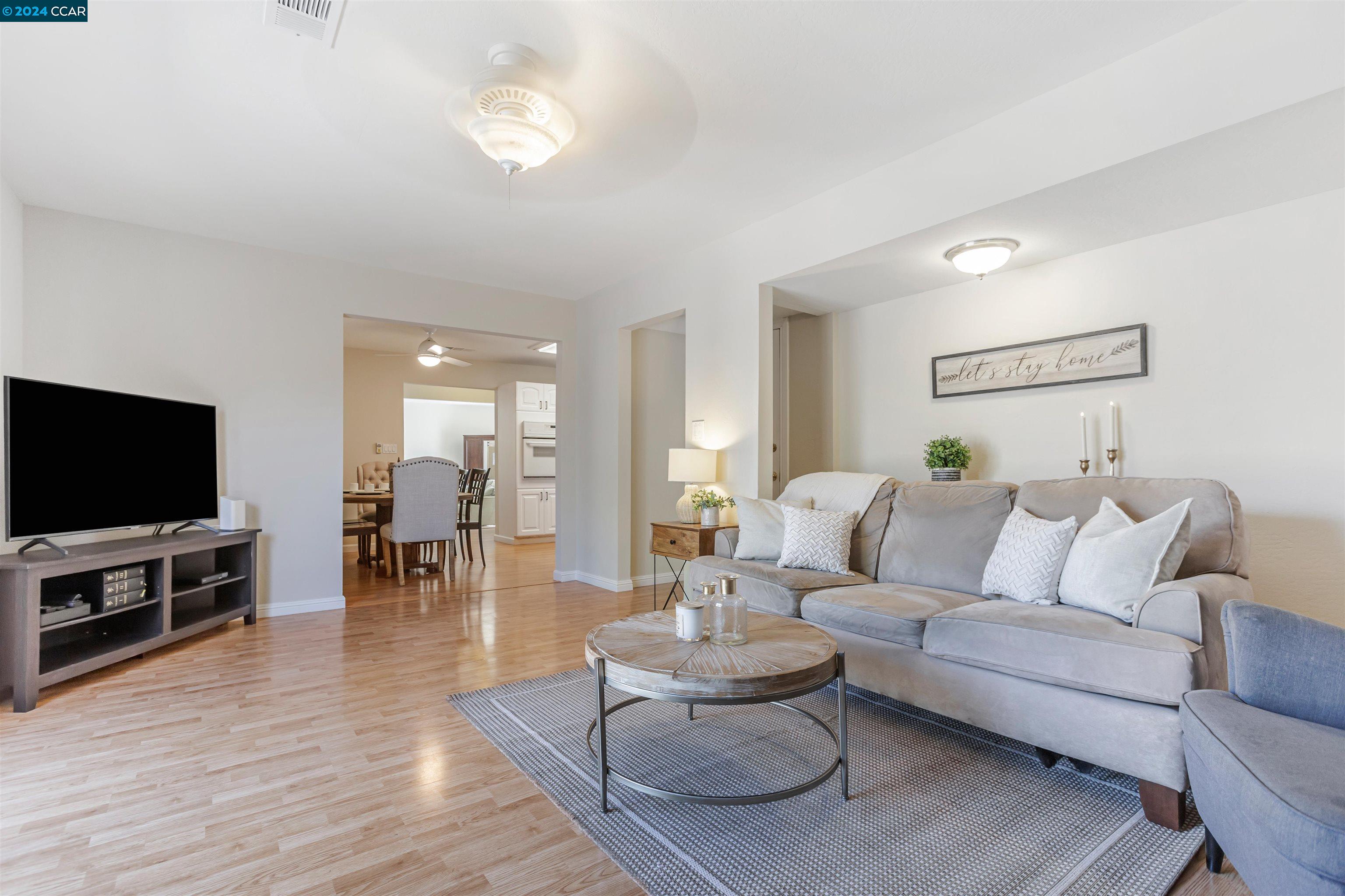 9792 Broadmoor Dr