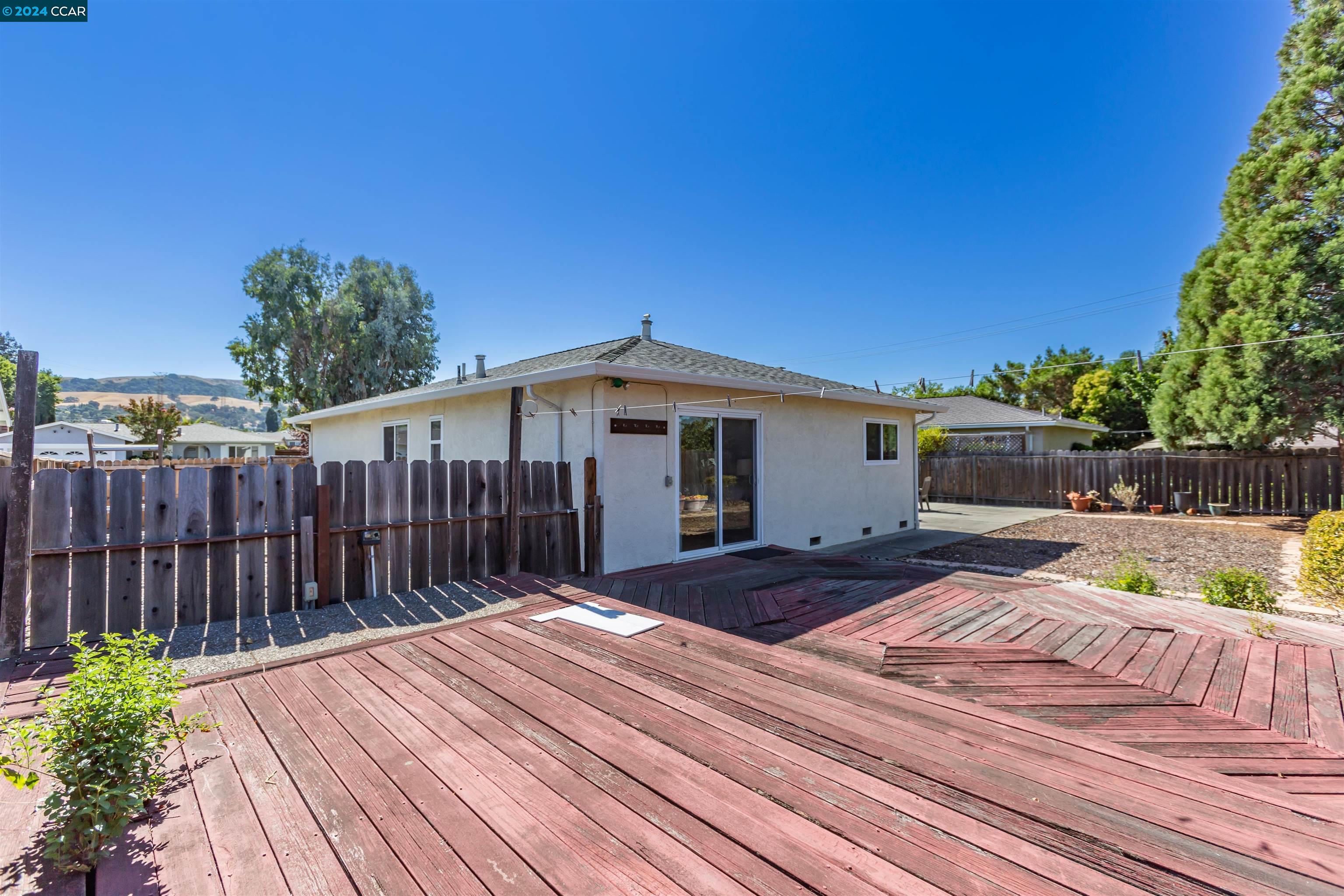 9792 Broadmoor Dr