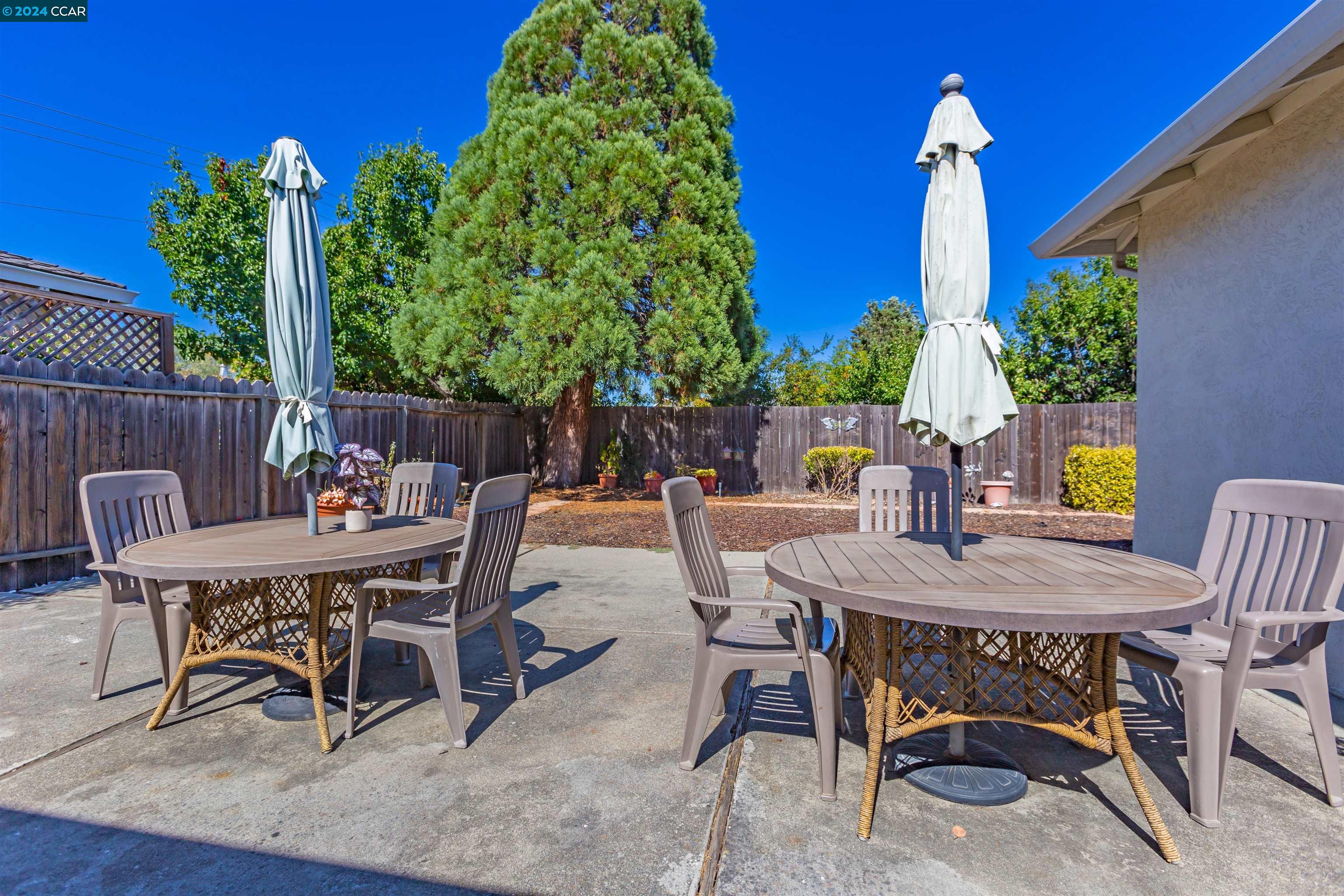 9792 Broadmoor Dr