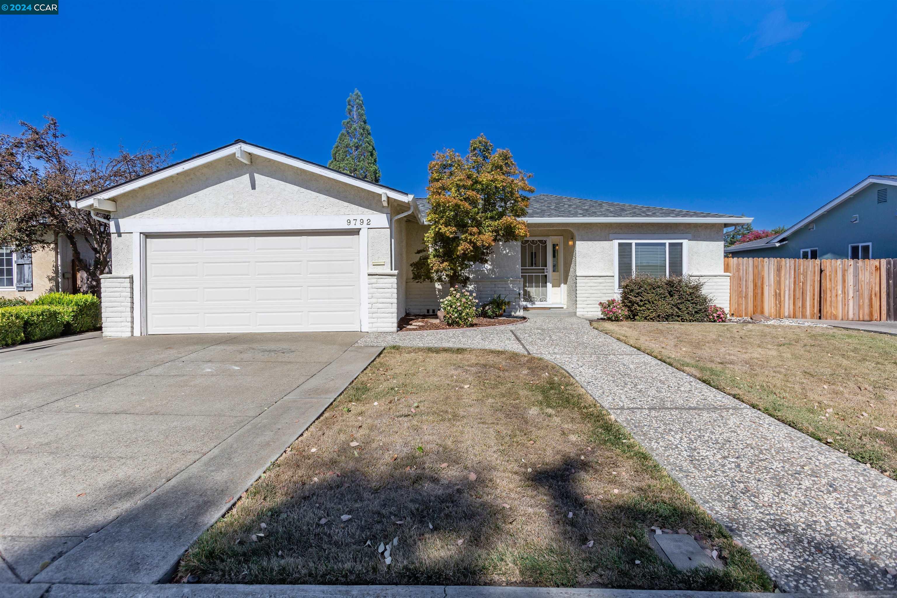 9792 Broadmoor Dr